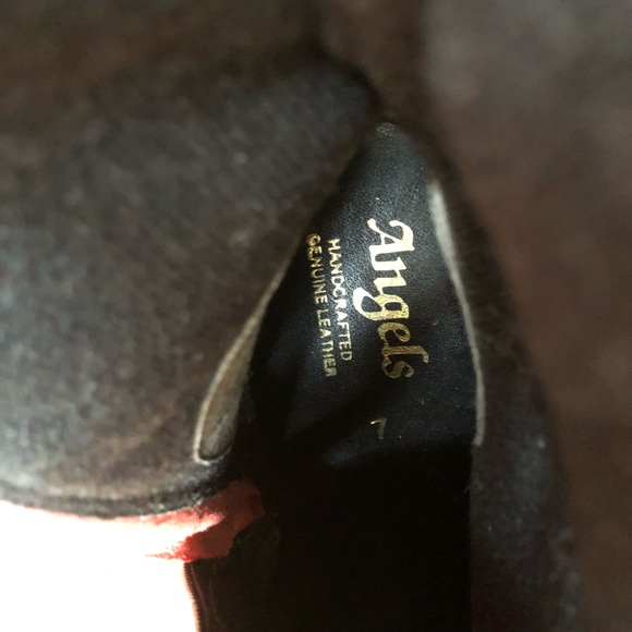 Red genuine leather handcrafted in South Africa - Picture 5 of 7